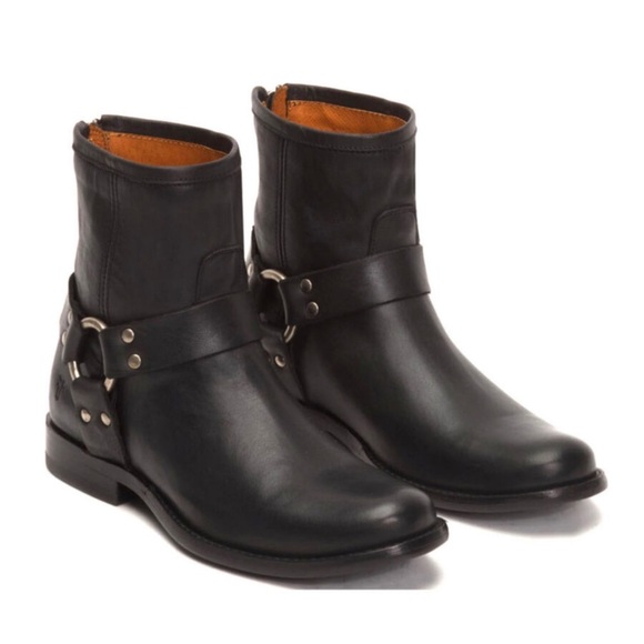 Frye • Vintage Distressed Philip Harness Boots - Picture 1 of 7